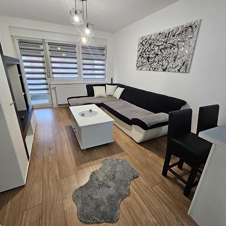 Stan Na Dan Mici Brčko Exterior foto